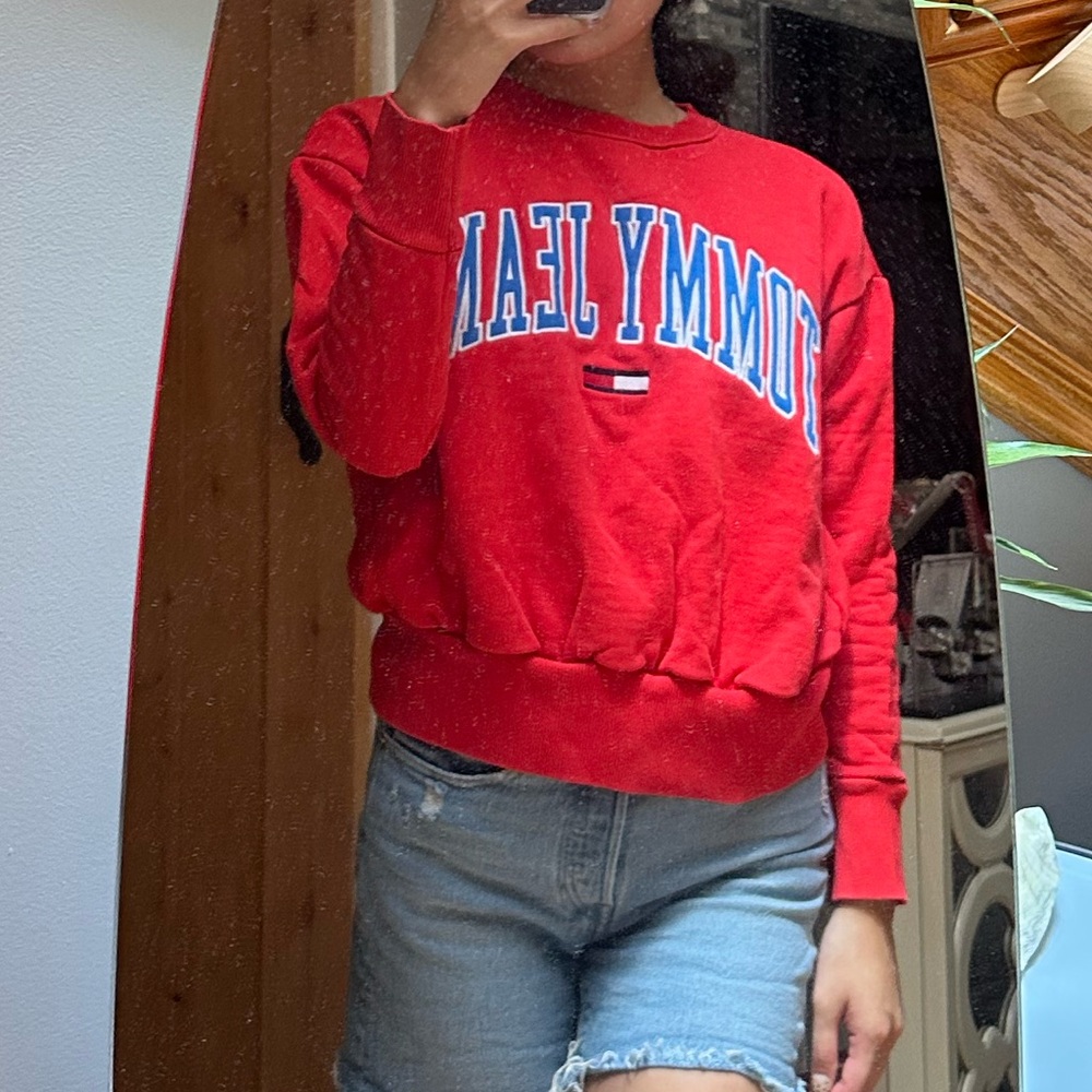 Tommy Crewneck